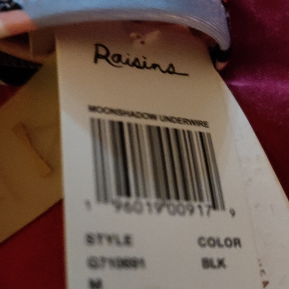 NWT Top Size Medium Vibrant Colors You Get The Bra Top Only - Picture 9 of 11